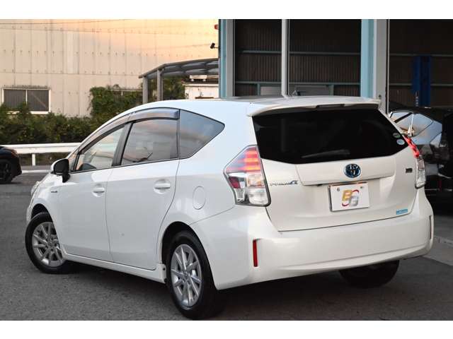 トヨタ プリウスΑ １．８ Ｓ H27年 (近畿) 99