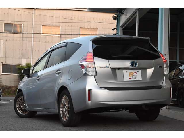 トヨタ プリウスΑ １．８ Ｇ H27年 (近畿) 99