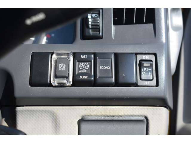 いすゞ エルフ ３．０ ダブルキャブ ロング フルフラットロー ディーゼルターボ H30年 (近畿) 99