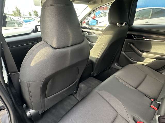 マツダ ＭＡＺＤＡ３　セダン ２．０ Ｘ ブラックトーンエディション ４ＷＤ R4年 (関東) 99