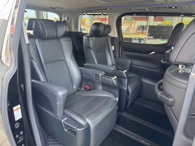トヨタ アルファード　ハイブリッド ハイブリッド ２．５ ＳＲ Ｃパッケージ Ｅ－ＦＯＵＲ ４ＷＤ H29年 (九州・沖縄) 99