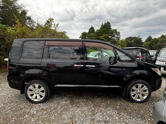 三菱 デリカ　Ｄ：５ ２．４ Ｇ ナビパッケージ ４ＷＤ H22年 () 99
