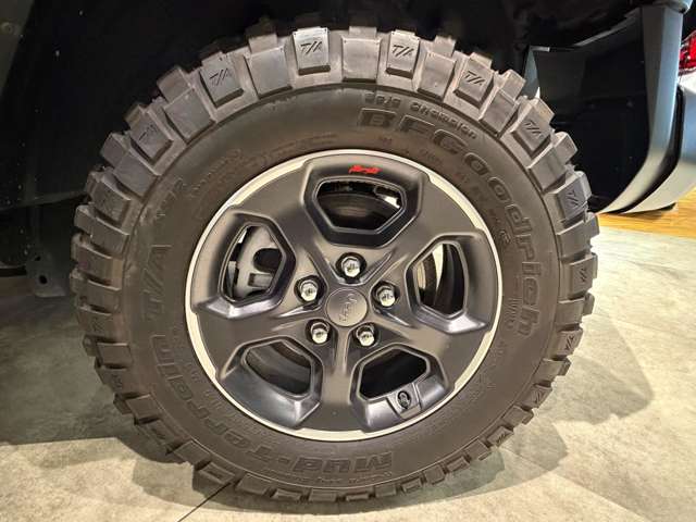 ジープ グラディエーター ３．６ ルビコン ４ＷＤ R5年 (関東) 99