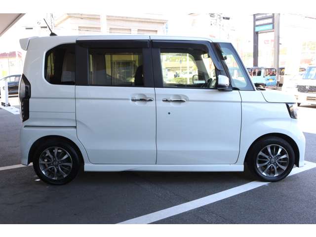 ホンダ Ｎ　ＢＯＸ カスタム ６６０ Ｌ R4年 (中国) 99