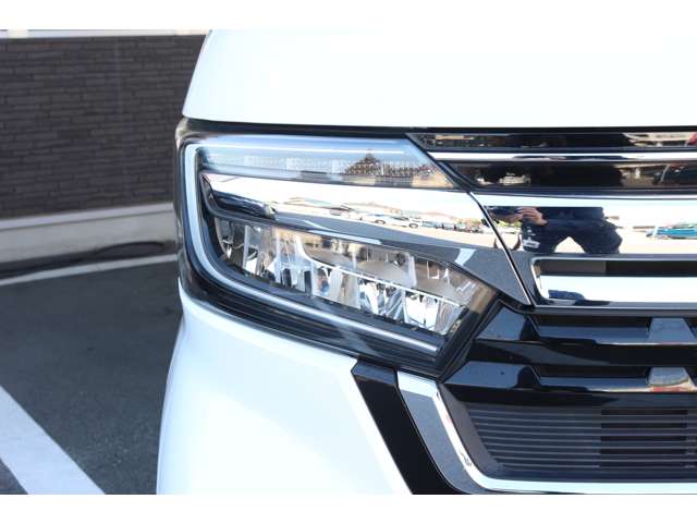 ホンダ Ｎ　ＢＯＸ カスタム ６６０ Ｌ R4年 (中国) 99