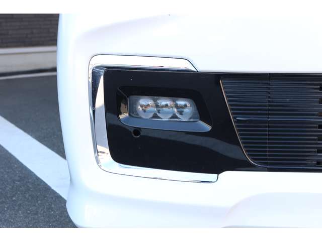 ホンダ Ｎ　ＢＯＸ カスタム ６６０ Ｌ R4年 (中国) 99