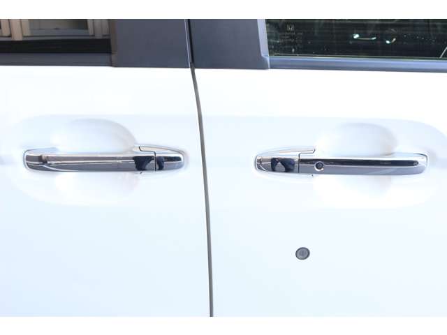 ホンダ Ｎ　ＢＯＸ カスタム ６６０ Ｌ R4年 (中国) 99