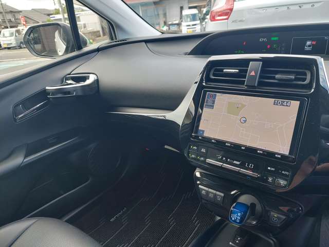 トヨタ プリウス １．８ Ｓ セーフティ プラスＩＩ R3年 (近畿) 99