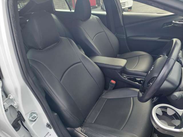 トヨタ プリウス １．８ Ｓ セーフティ プラスＩＩ R3年 (近畿) 99