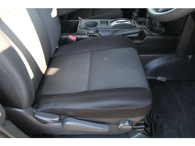トヨタ ＦＪ　クルーザー ４．０ ４ＷＤ H27年 (関東) 99