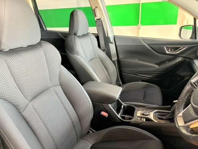 スバル フォレスター　ハイブリッド ２．０ アドバンス ４ＷＤ H30年 (関東) 99