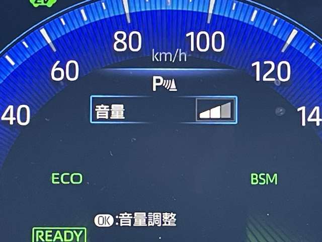 トヨタ カローラ　ツーリング ハイブリッドダブルバイビー R1年 (近畿) 99