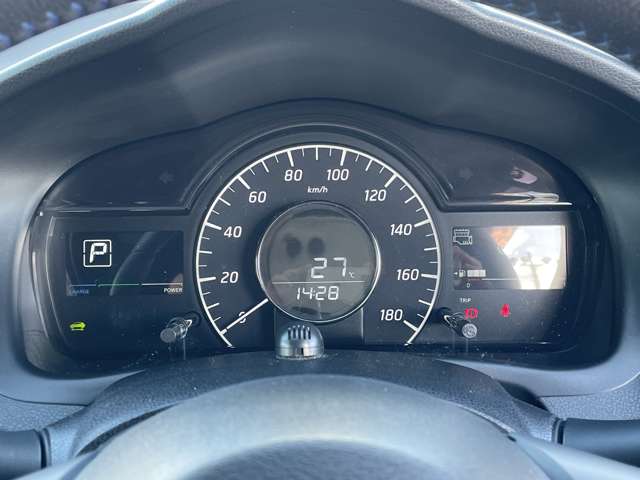 日産 ノート １．２ Ｅ－ＰＯＷＥＲ ＡＵＴＥＣＨ H30年 (近畿) 99