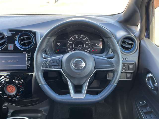 日産 ノート １．２ Ｅ－ＰＯＷＥＲ ＡＵＴＥＣＨ H30年 (近畿) 99