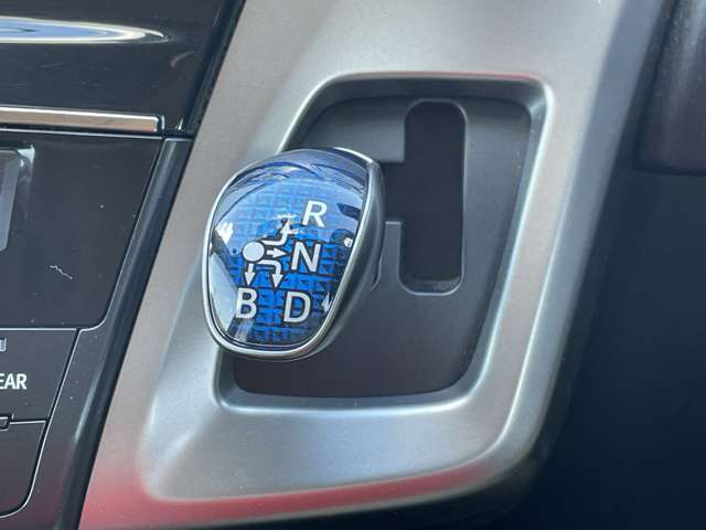 トヨタ プリウスΑ １．８ Ｓ H28年 (近畿) 99