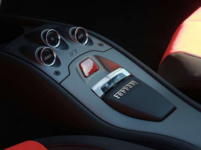 フェラーリ ４５８イタリア Ｆ１ ＤＣＴ H22年 (近畿) 99