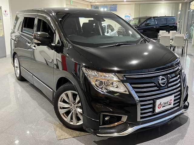 日産 エルグランド ２．５ ２５０ハイウェイスターＳ アーバンクロム R1年 (近畿) 99