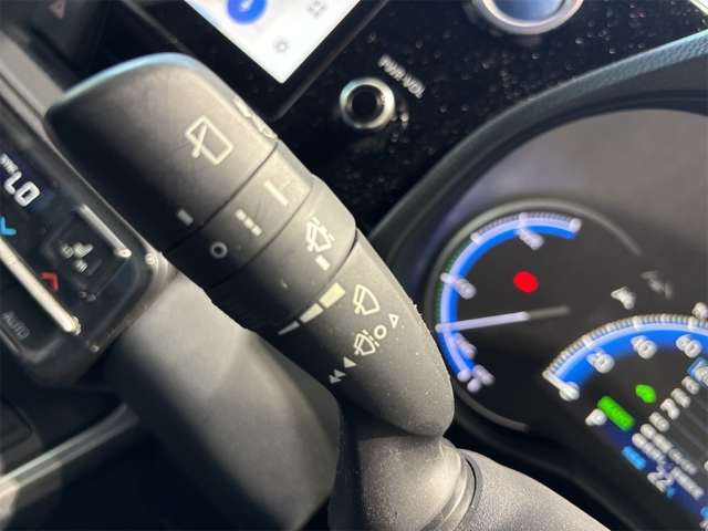 トヨタ ヴォクシー １．８ ハイブリッド Ｓ－Ｚ R5年 (近畿) 99