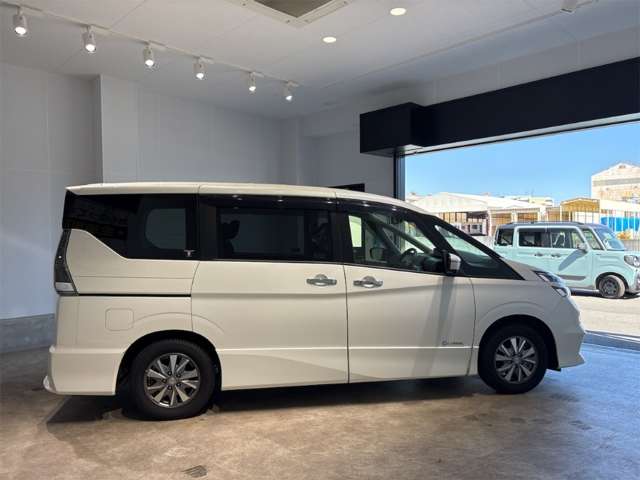 日産 セレナ １．２ Ｅ－ＰＯＷＥＲ ハイウェイスター Ｖ R1年 (近畿) 99