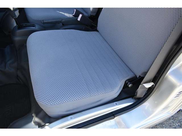 ダイハツ ハイゼットトラック ６６０ エクストラ ３方開 H17年 (近畿) 99