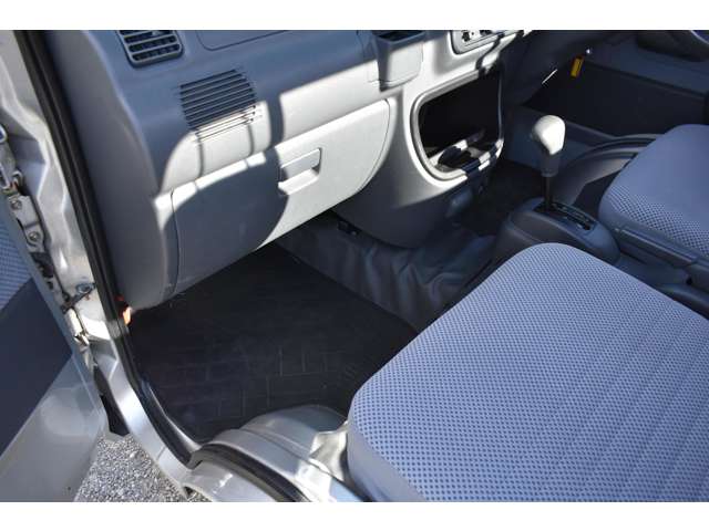 ダイハツ ハイゼットトラック ６６０ エクストラ ３方開 H17年 (近畿) 99
