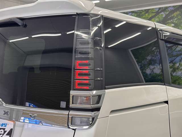 トヨタ ヴォクシー ２．０ ＺＳ 煌ＩＩＩ R3年 () 99