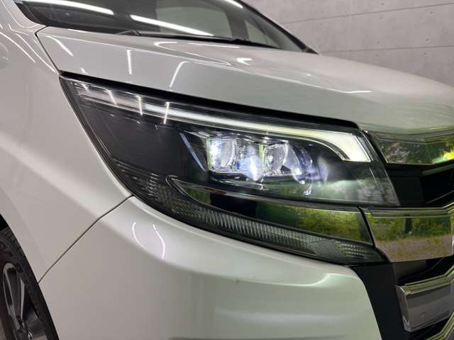 トヨタ ノア ２．０ ＳＩ H29年 () 99
