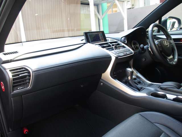 レクサス ＮＸ３００ｈ Ｆスポーツ H26年 (九州・沖縄) 99