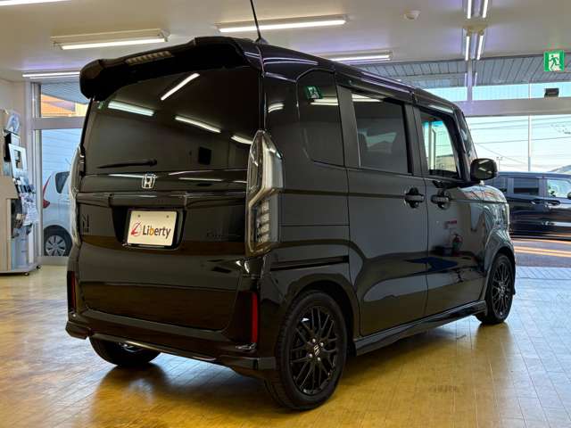 ホンダ Ｎ　ＢＯＸ カスタム ６６０ Ｌ ターボ スタイルプラス ブラック R4年 (四国) 99
