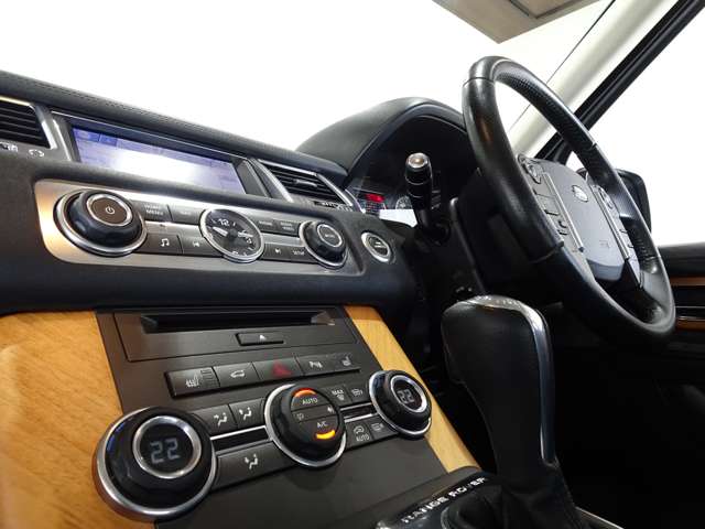 ランドローバー レンジローバー ５．０ Ｖ８ リミテッド ４ＷＤ H25年 (関東) 99