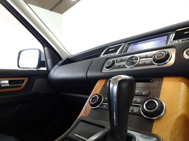 ランドローバー レンジローバー ５．０ Ｖ８ リミテッド ４ＷＤ H25年 (関東) 99