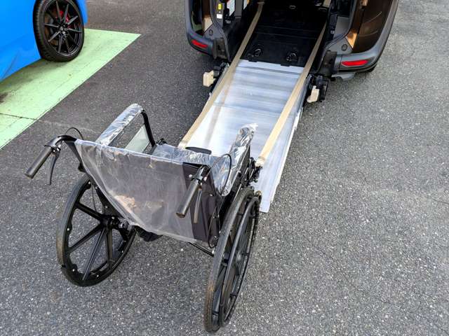 トヨタ シエンタ １．５ Ｇ ウェルキャブ 車イス仕様車 タイプＩ 助手席側セカンドシート付 H29年 (東海) 99