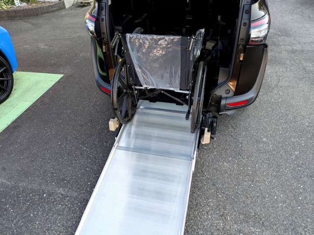 トヨタ シエンタ １．５ Ｇ ウェルキャブ 車イス仕様車 タイプＩ 助手席側セカンドシート付 H29年 (東海) 99