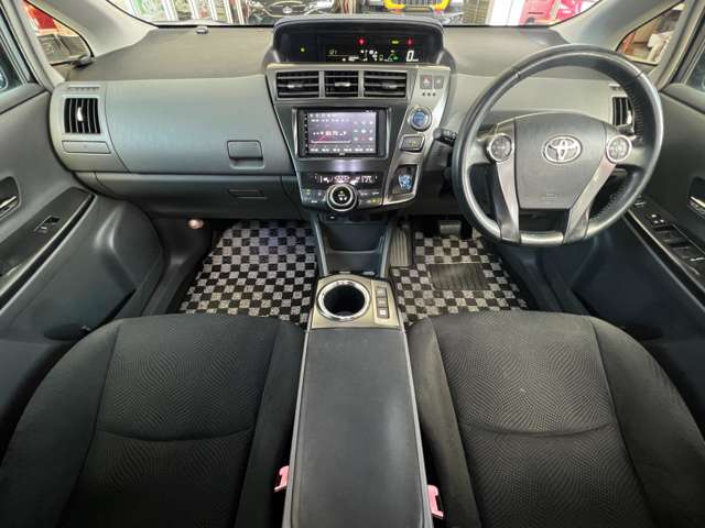 トヨタ プリウスΑ １．８ Ｇ チューン ブラック H26年 (東海) 99