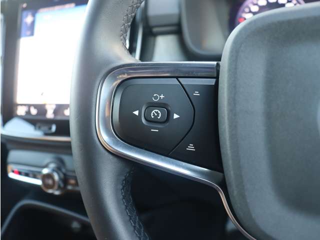 ボルボ ＸＣ４０ Ｂ４ ＡＷＤ インスクリプション ４ＷＤ R3年 (東海) 99
