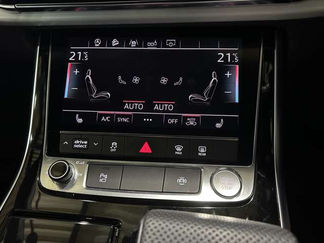 アウディ Ｑ８ ５５ ＴＦＳＩ クワトロ デビューパッケージ Ｓライン ４ＷＤ R1年 () 99