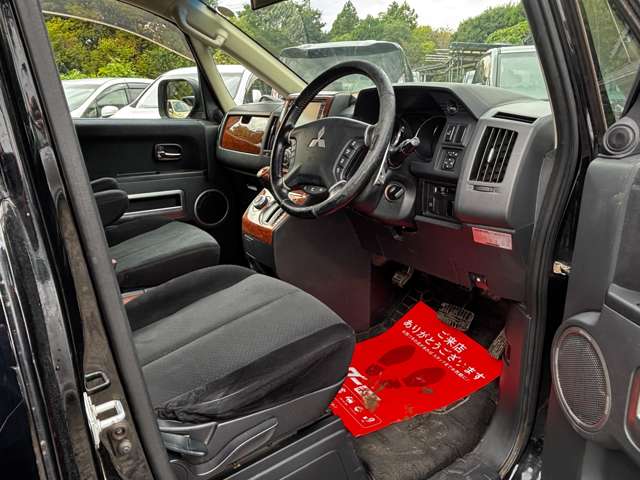 三菱 デリカ　Ｄ：５ ２．４ Ｇ ナビパッケージ ４ＷＤ H22年 (関東) 99