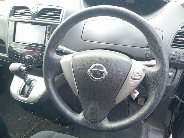 日産 セレナ ２．０ ２０Ｘ Ｓ－ＨＹＢＲＩＤ H25年 (関東) 99