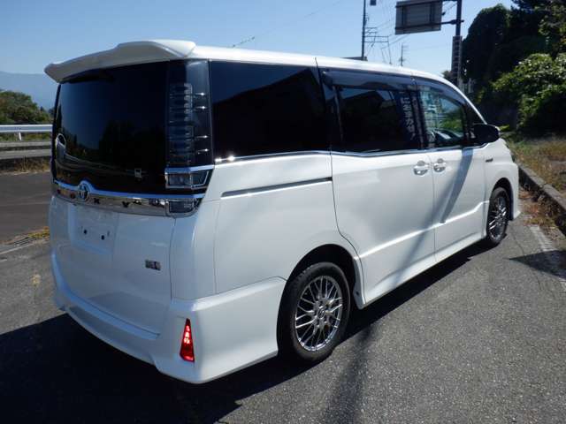 トヨタ ヴォクシー １．８ ハイブリッド ＺＳ H29年 () 99