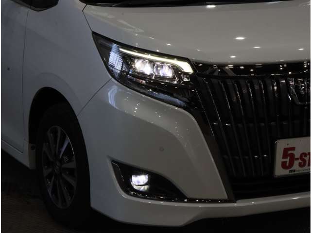 トヨタ エスクァイア ２．０ ＧＩ プレミアムパッケージ ブラックテーラード ４ＷＤ R1年 (関東) 99