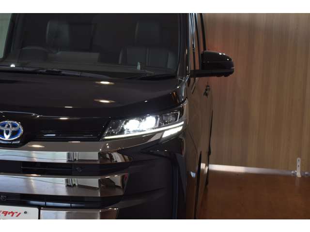 トヨタ ノア １．８ ハイブリッド Ｓ－Ｚ Ｅ－ＦＯＵＲ ４ＷＤ R4年 (北海道) 99
