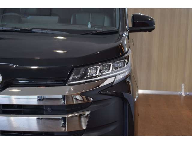 トヨタ ノア １．８ ハイブリッド Ｓ－Ｚ Ｅ－ＦＯＵＲ ４ＷＤ R4年 (北海道) 99