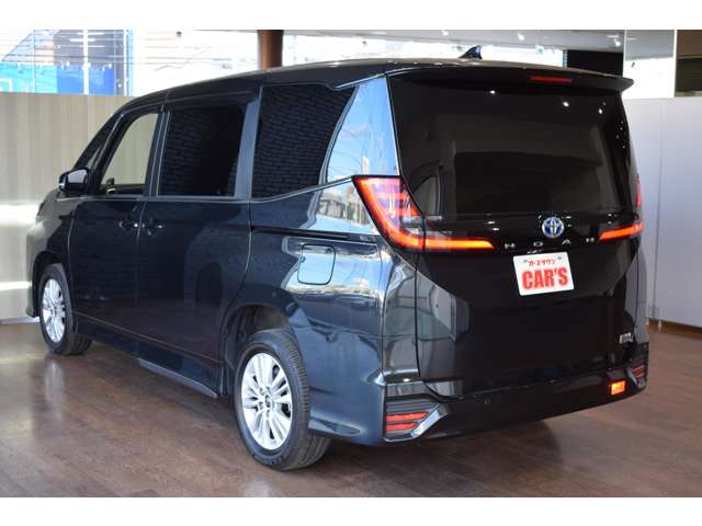 トヨタ ノア １．８ ハイブリッド Ｓ－Ｚ Ｅ－ＦＯＵＲ ４ＷＤ R4年 (北海道) 99