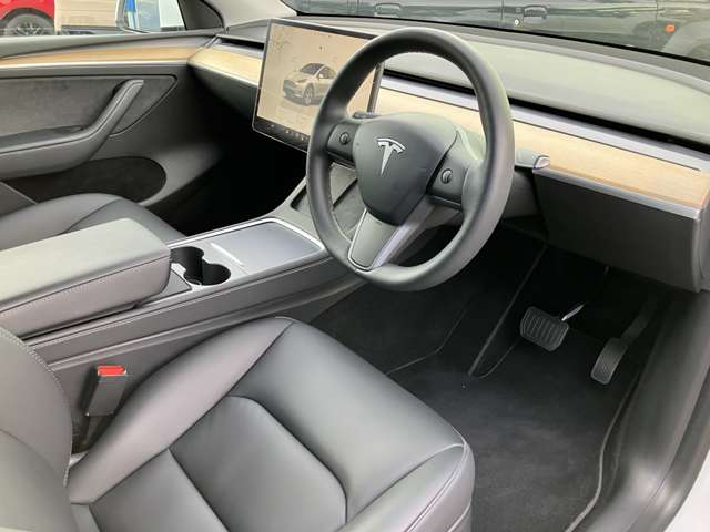 テスラ モデルＹ ＲＷＤ R4年 (九州・沖縄) 99