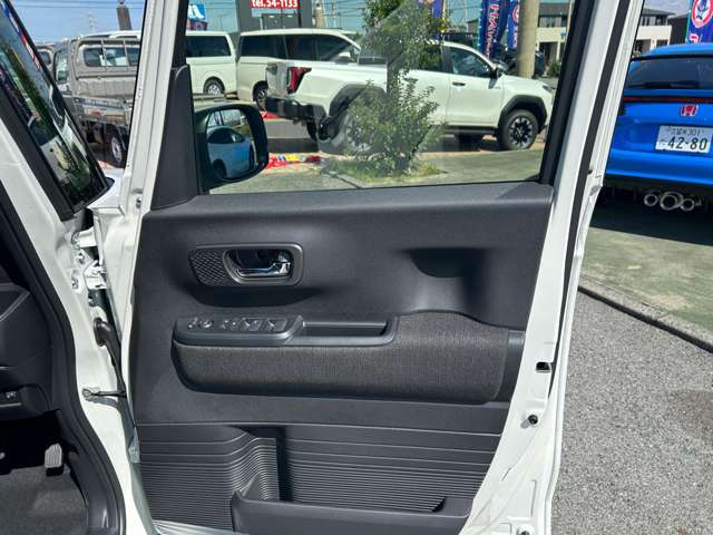ホンダ Ｎ　ＢＯＸ カスタム ６６０ R8年 (九州・沖縄) 99