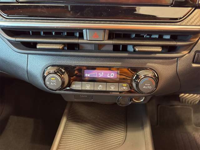 日産 ノート １．２ Ｓ R3年 (近畿) 99