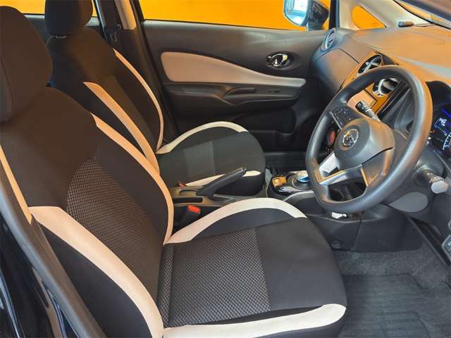 日産 ノート １．２ Ｅ－ＰＯＷＥＲ Ｘ H30年 (近畿) 99