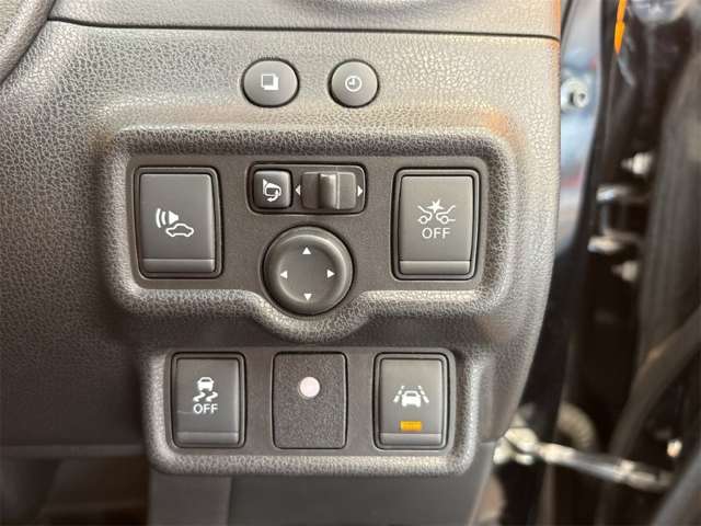 日産 ノート １．２ Ｅ－ＰＯＷＥＲ Ｘ H30年 (近畿) 99