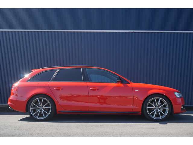 アウディ Ａ４　アバント ２．０ ＴＦＳＩ クワトロ Ｓラインパッケージ ４ＷＤ H27年 (関東) 99