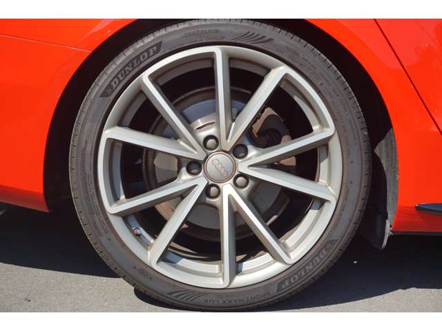 アウディ Ａ４　アバント ２．０ ＴＦＳＩ クワトロ Ｓラインパッケージ ４ＷＤ H27年 (関東) 99